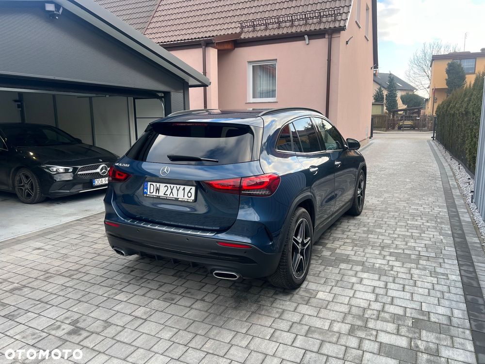 Mercedes-Benz GLA 200 AMG Line - 17