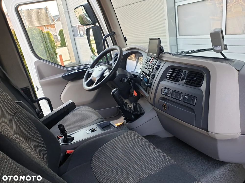 DAF LF 220 EURO 6 CHŁODNIA / MROŹNIA + WINDA - 17