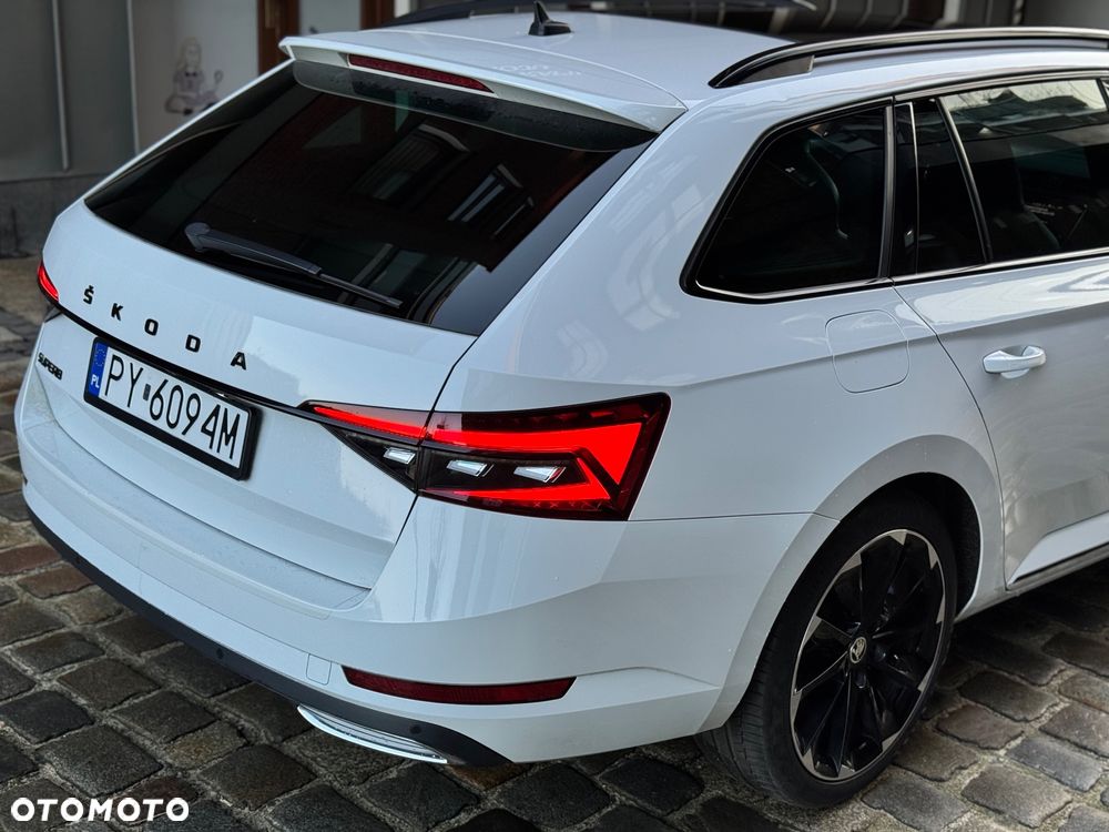 Skoda Superb 2.0 TDI SCR Sportline DSG - 9