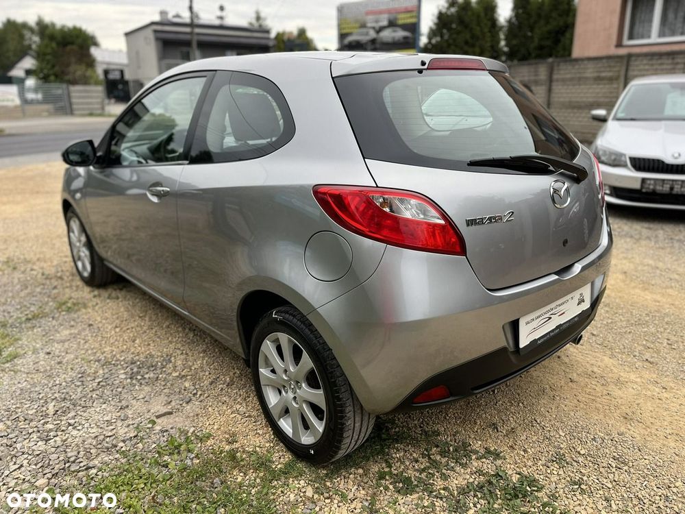 Mazda 2 - 6