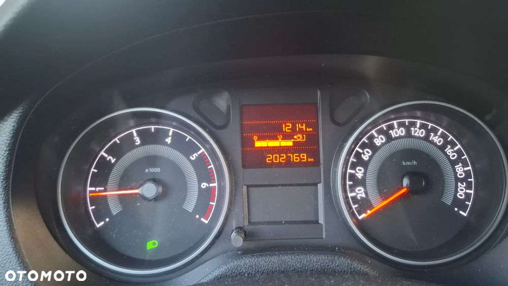 Peugeot 301 1.2 Pure Tech Active - 9