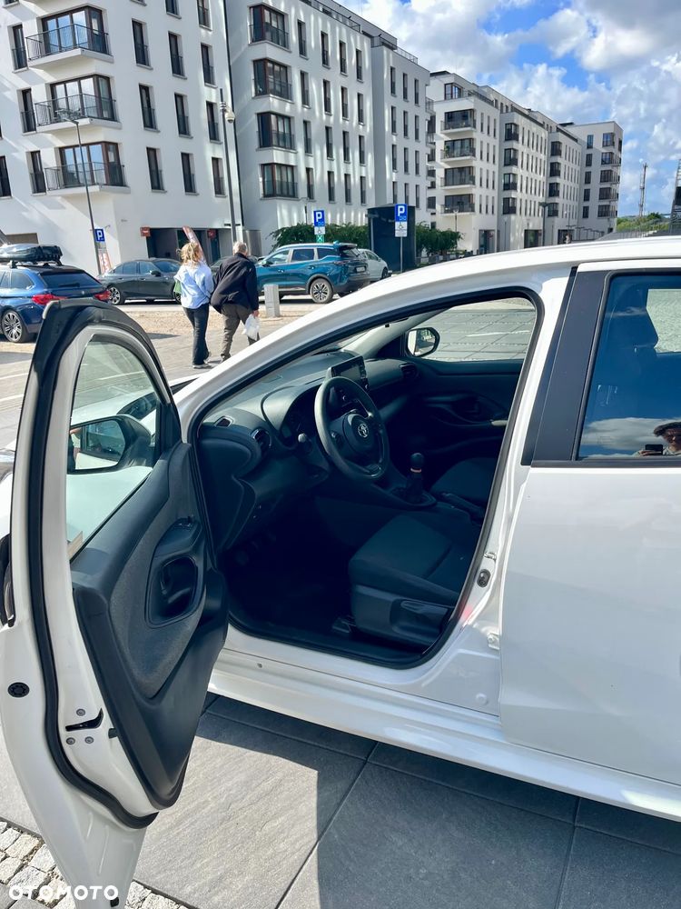 Toyota Yaris 1.0 Active - 2