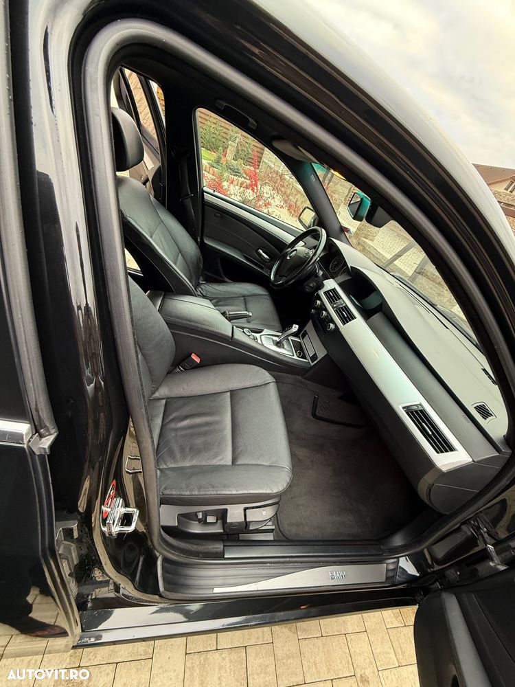 BMW Seria 5 530xd Touring Aut. - 8