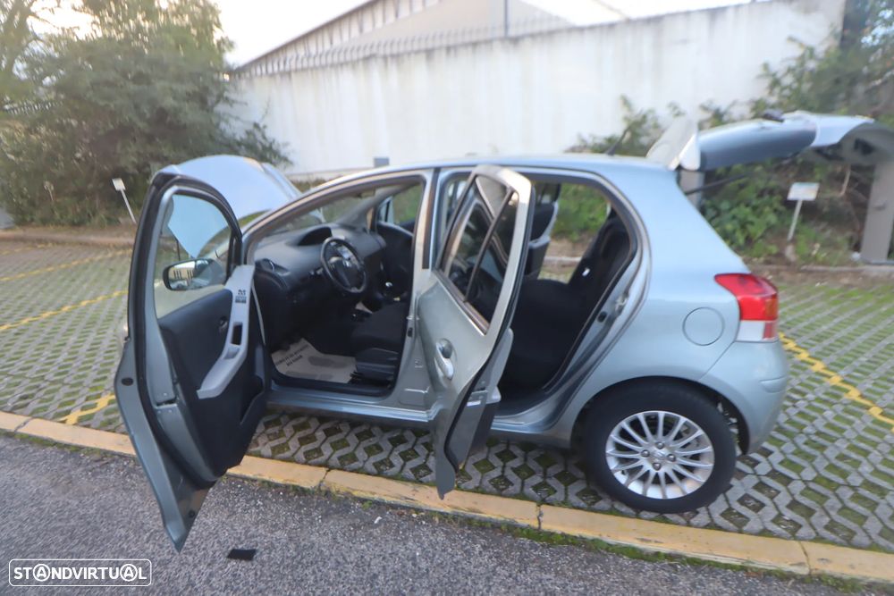 Toyota Yaris 1.3 VVT-i Sol High Pack VSC+TRC - 50