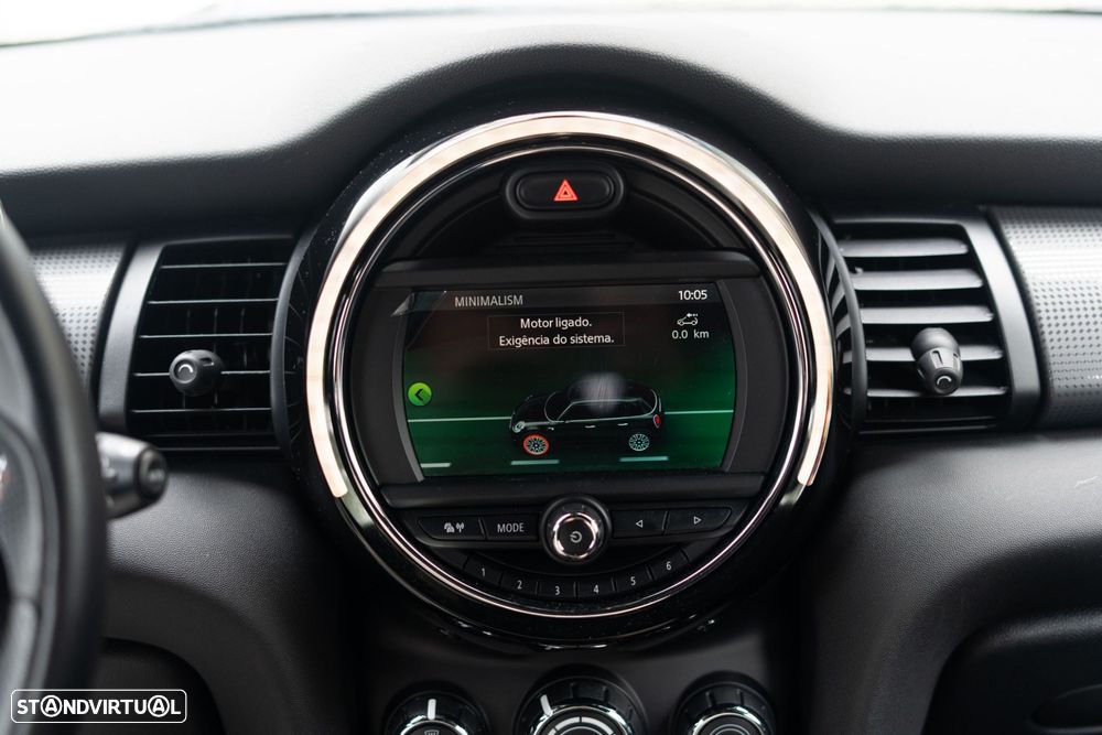 MINI 5 Portas Cooper Premium JCW Auto - 22