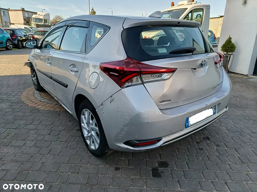 Toyota Auris - 4