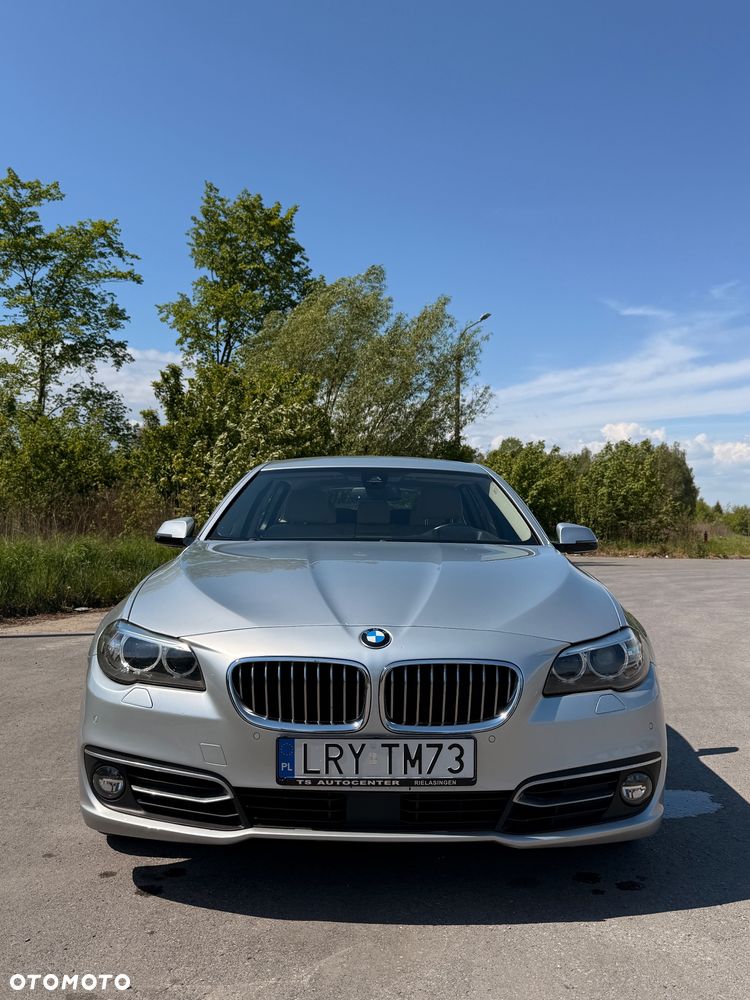 BMW Seria 5 528i xDrive Sport-Aut Luxury Line - 1