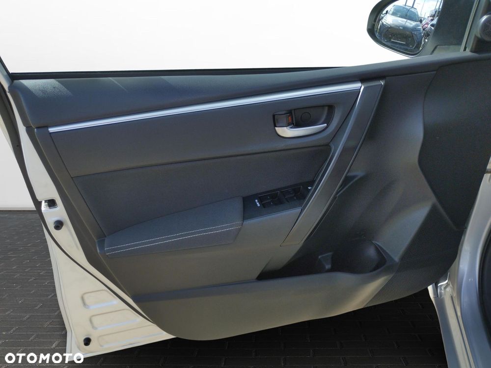 Toyota Corolla 1.6 Comfort - 14