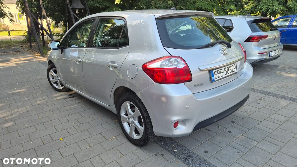 Toyota Auris 1.4 D-4D Luna - 10