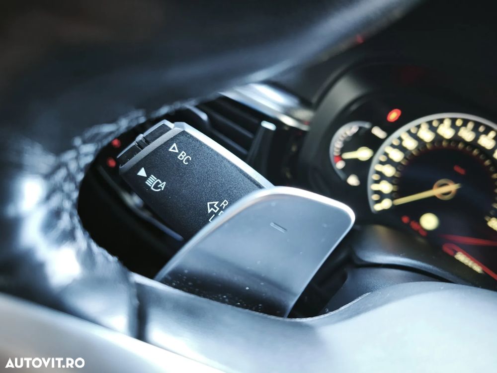 BMW Seria 5 520d xDrive Aut. - 15