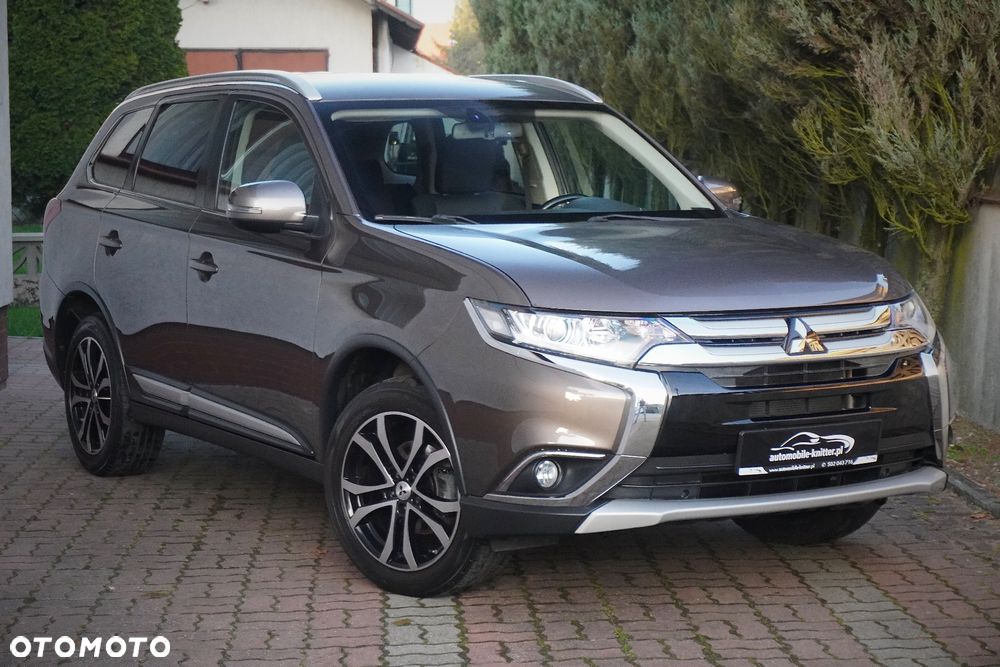 Mitsubishi Outlander - 1