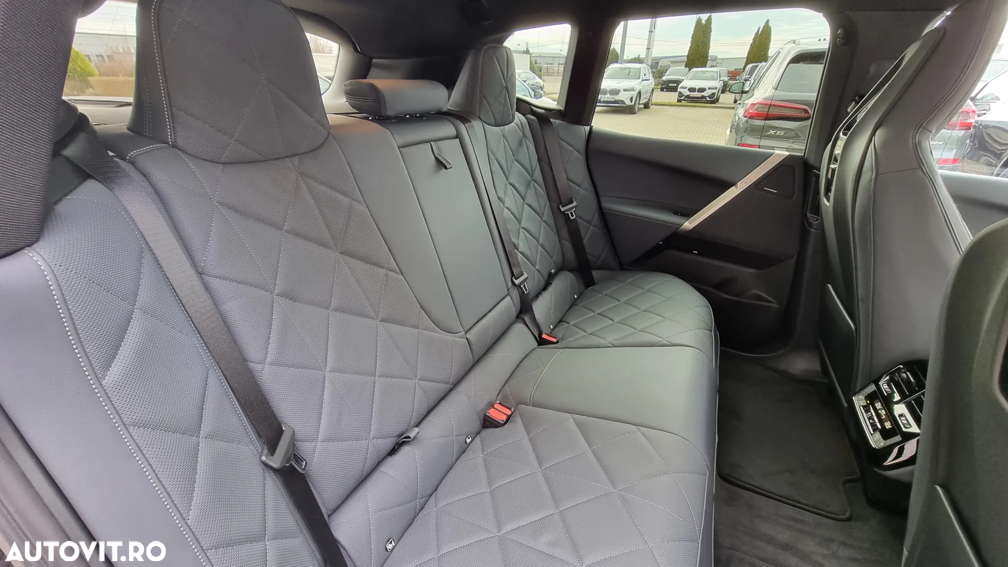 BMW iX xDrive40 - 13