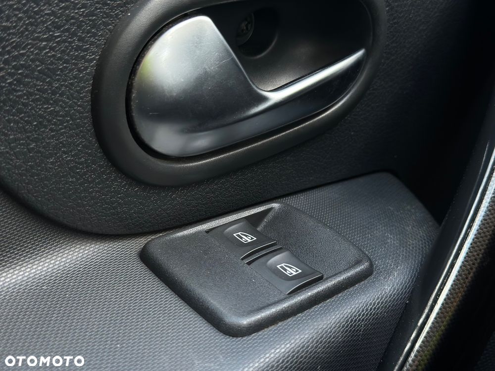 Dacia Sandero 1.0 SCe Laureate - 18