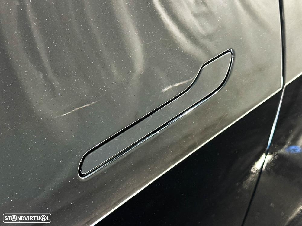 Tesla Model Y Long Range Dual Motor AWD - 18