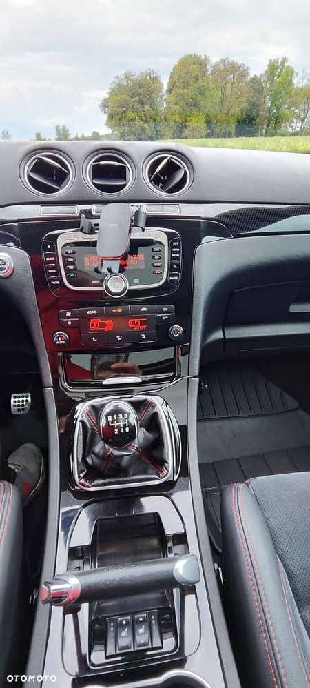 Ford S-Max - 33