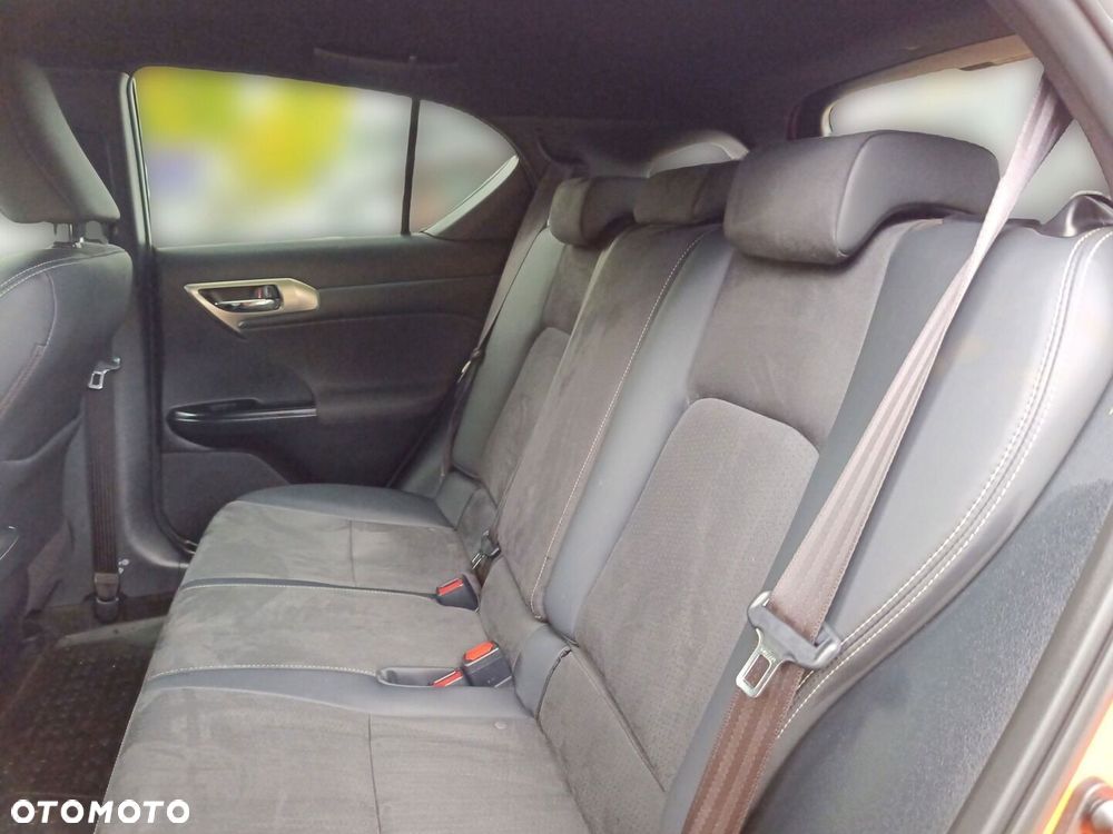 Lexus CT 200h F Sport - 16