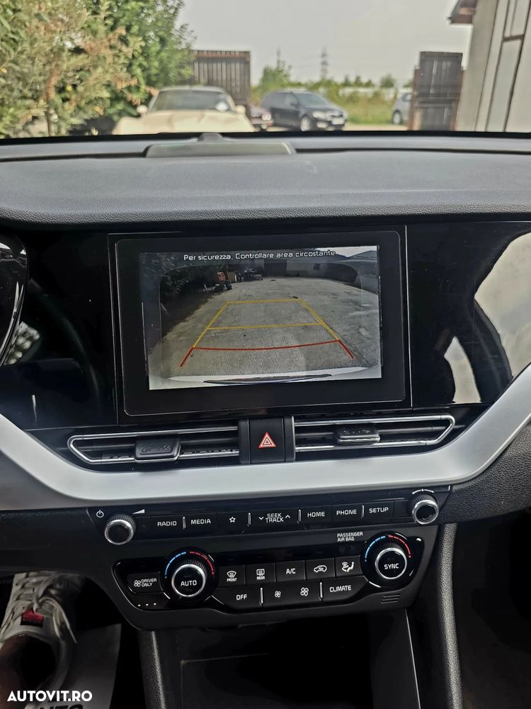 Kia Niro - 11