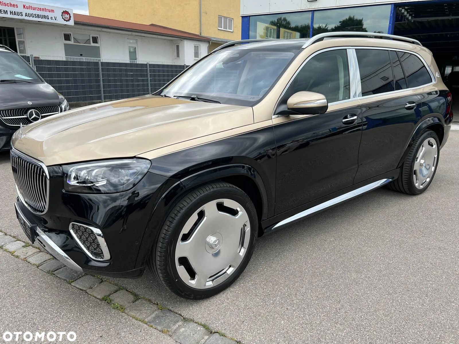 Mercedes-Benz GLS Maybach 600 4Matic 9G-TRONIC - 2