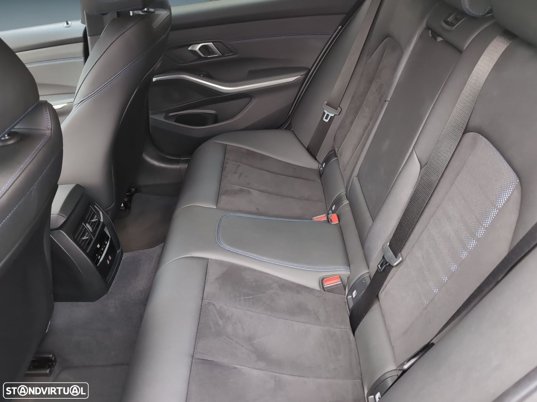 BMW 320 d Touring Pack Desportivo M Auto - 14
