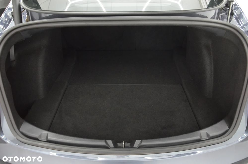 Tesla Model 3 Langstreckenbatterie Allradantrieb Dual Motor - 22