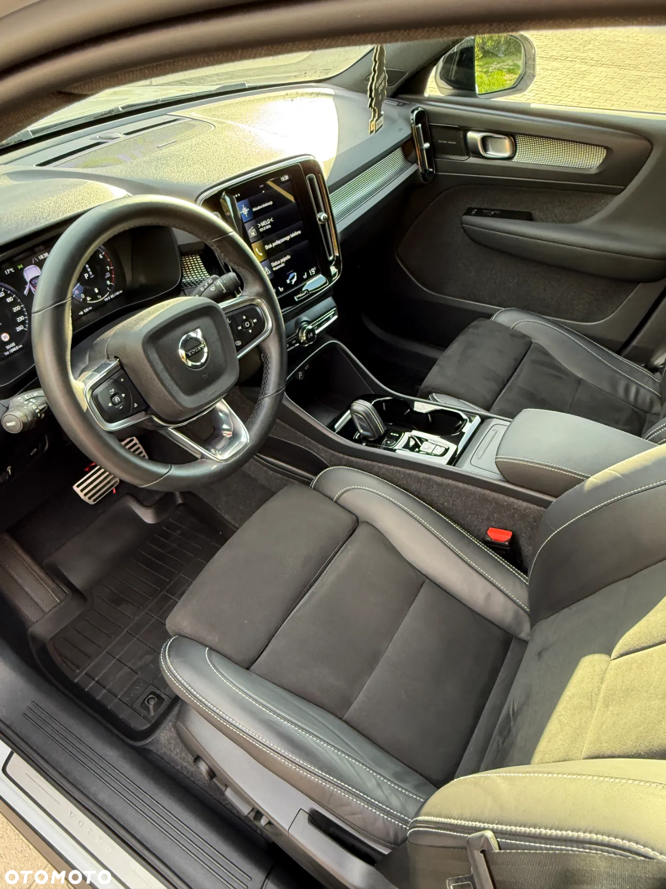 Volvo XC 40 - 6