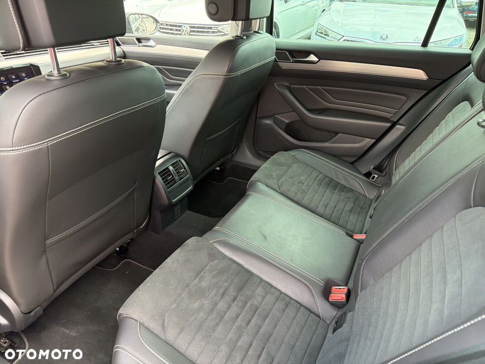 Volkswagen Passat - 24