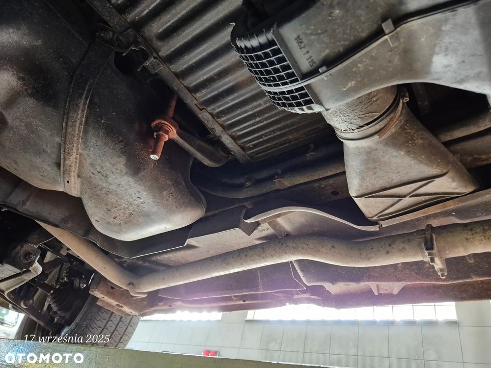 Volkswagen Caravelle GL - 24