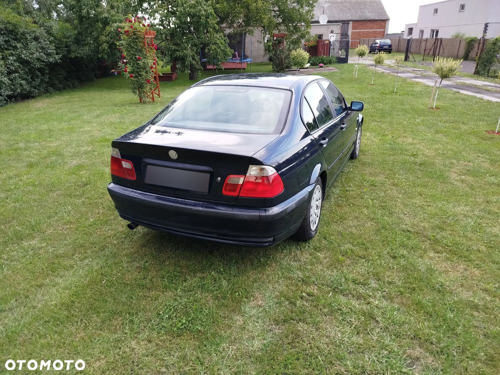 BMW Seria 3 316i - 4