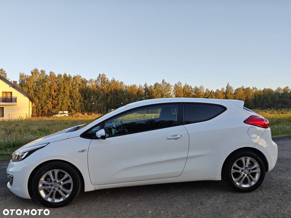 Kia ProCeed - 4
