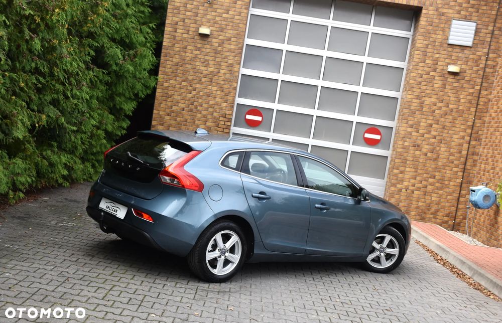 Volvo V40 D2 Momentum - 30