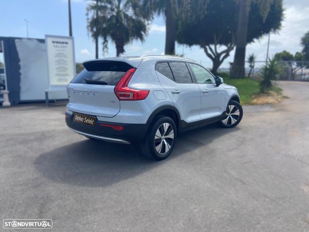 Volvo XC 40 1.5 T2 Momentum Plus - 26