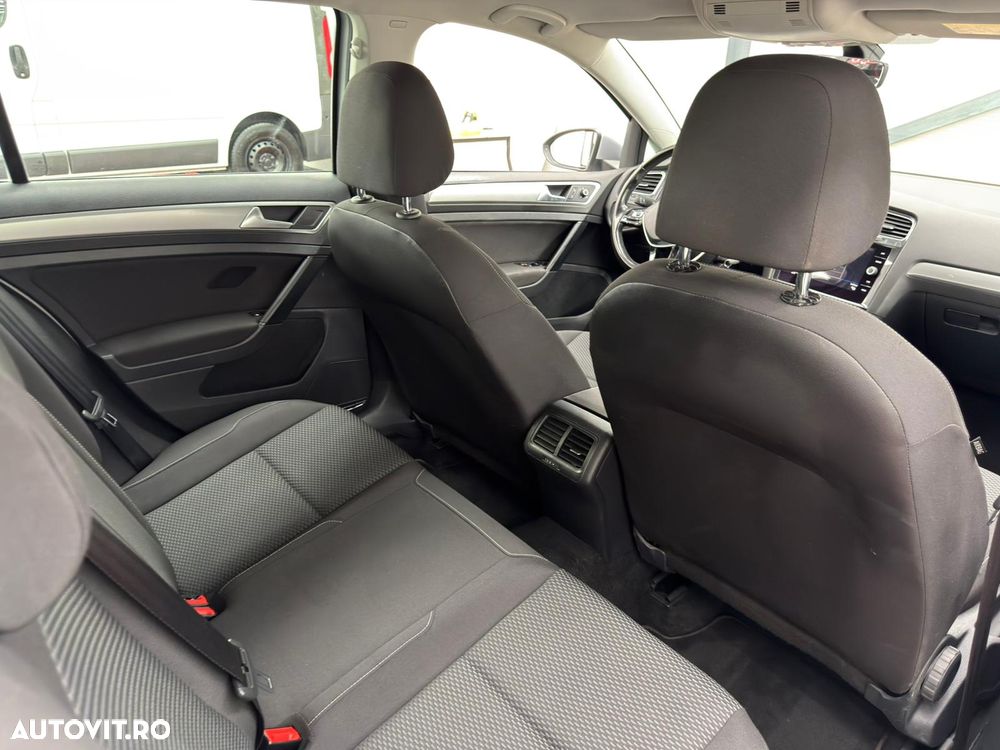 Volkswagen Golf 1.6 TDI SCR Comfortline - 30