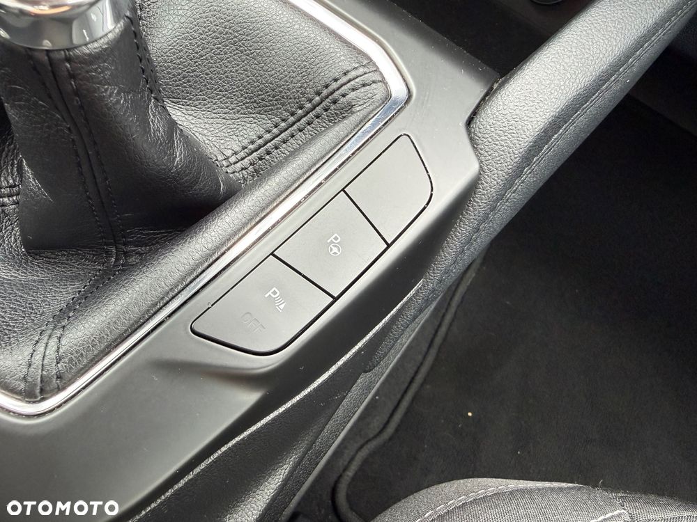 Ford Kuga 1.5 EcoBoost FWD Titanium - 23