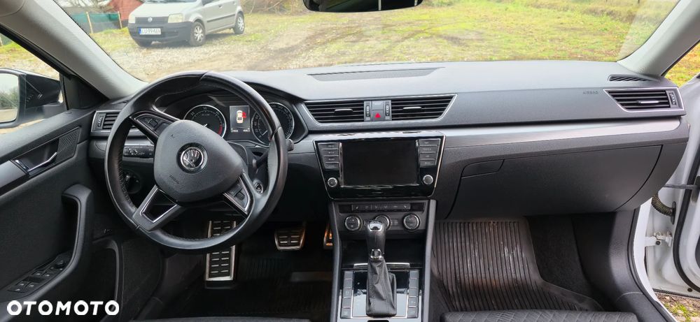 Skoda Superb 2.0 TDI Style DSG - 19