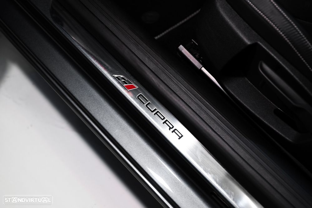 SEAT Leon SC 2.0 TSI S&S DSG Cupra 300 - 18