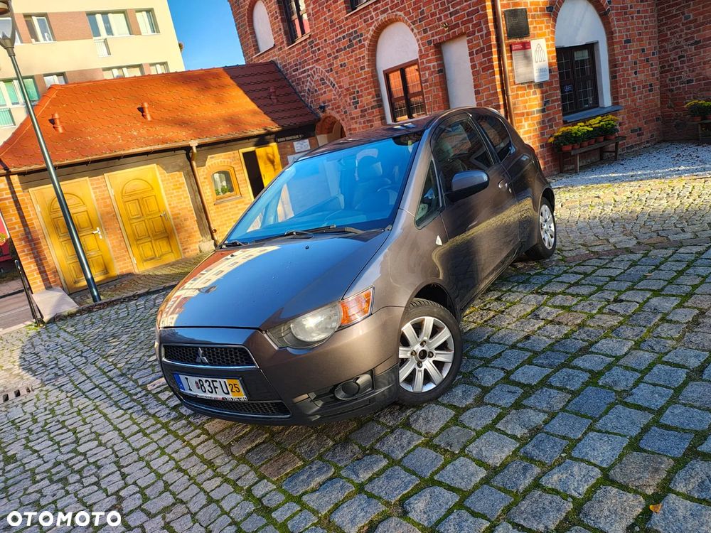 Mitsubishi Colt - 24