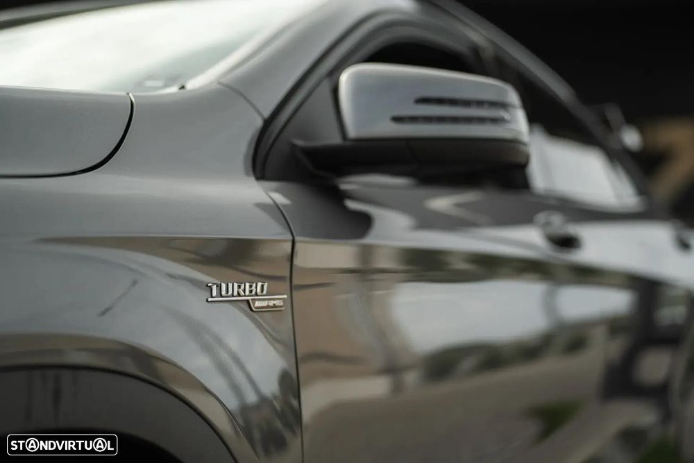 Mercedes-Benz GLA 45 AMG - 10