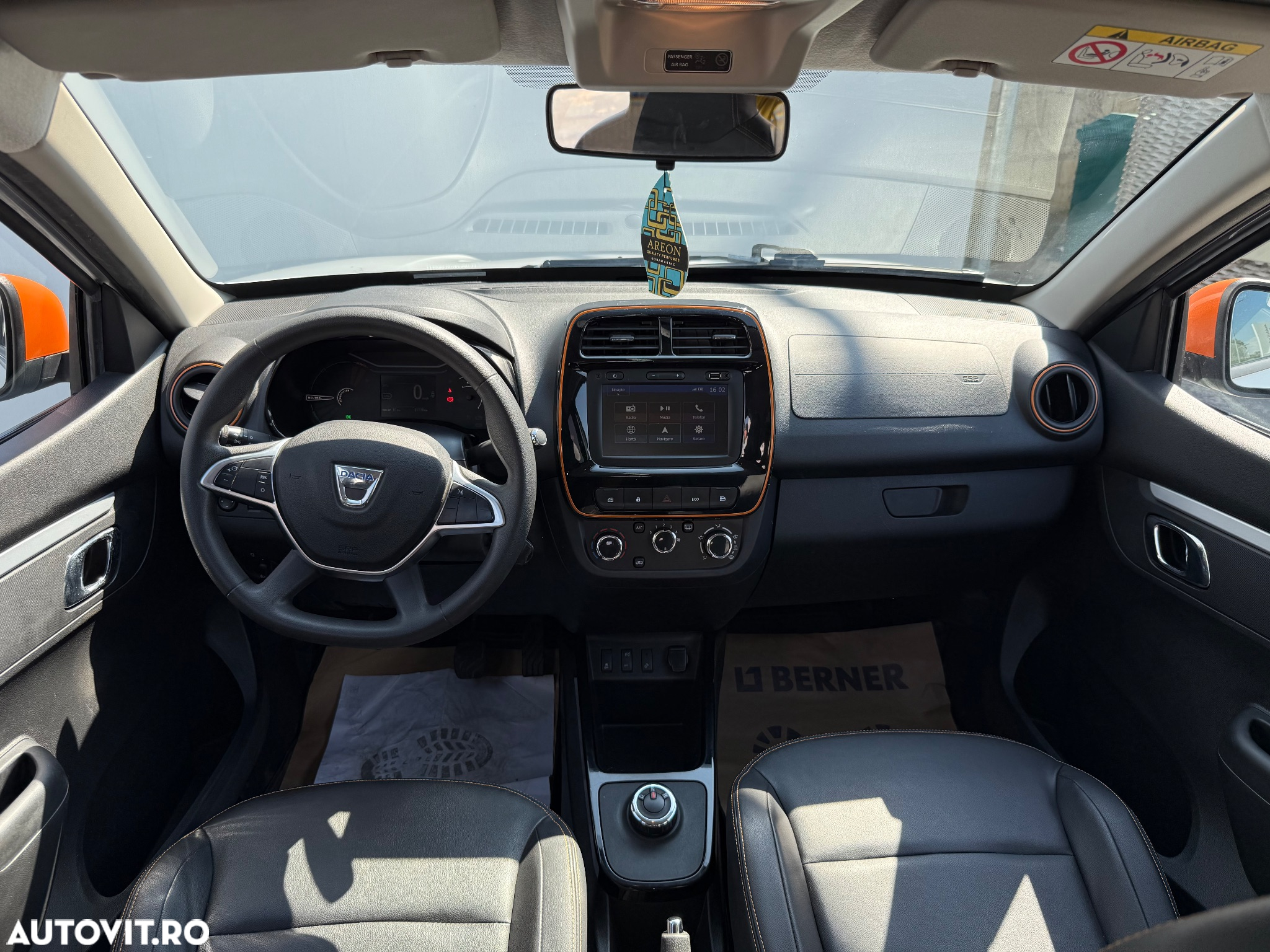 Dacia Spring Expression - 18