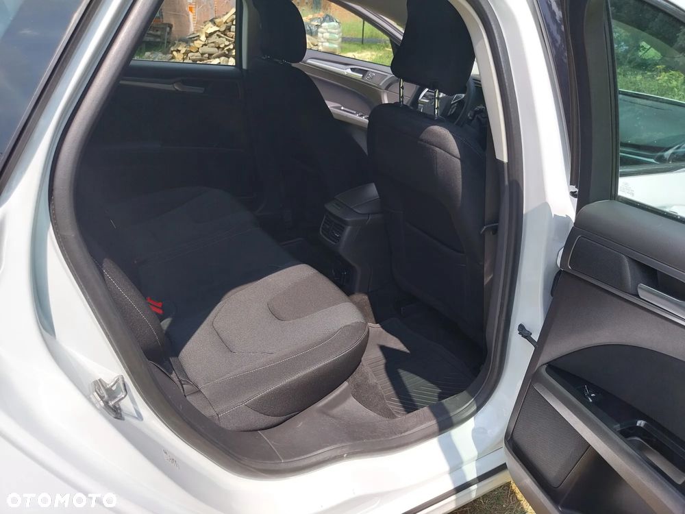 Ford Mondeo 2.0 TDCi Titanium - 12