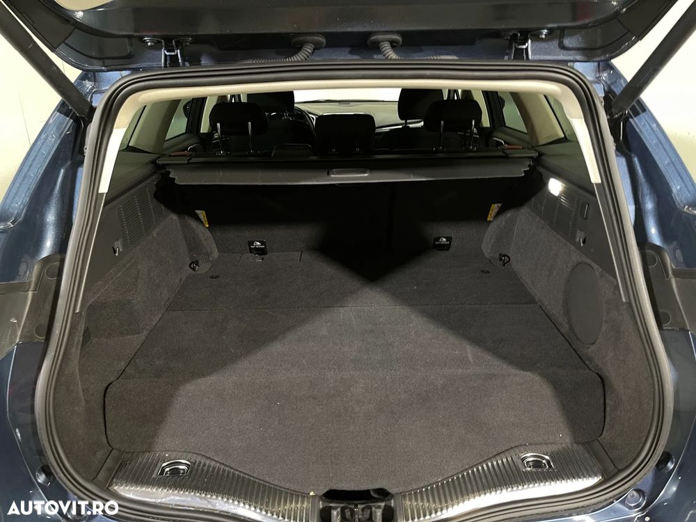 Ford Mondeo 2.0 HEV Titanium - 13