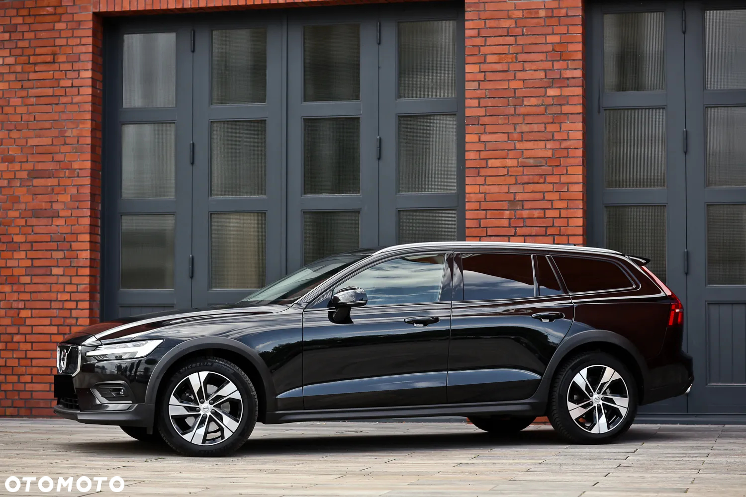 Volvo V60 Cross Country Pro D4 AWD - 9