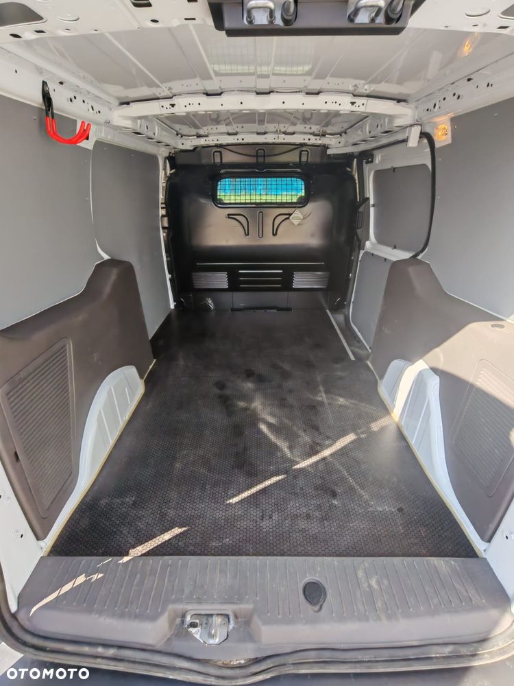 Ford Transit Connect - 9