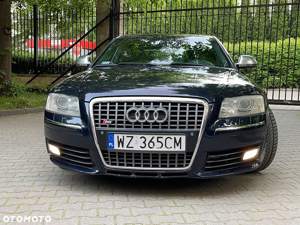 Audi S8 5.2 FSI quattro - 5