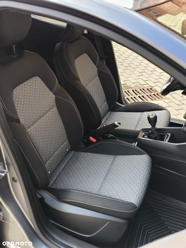 Renault Clio TCe 90 EVOLUTION - 18