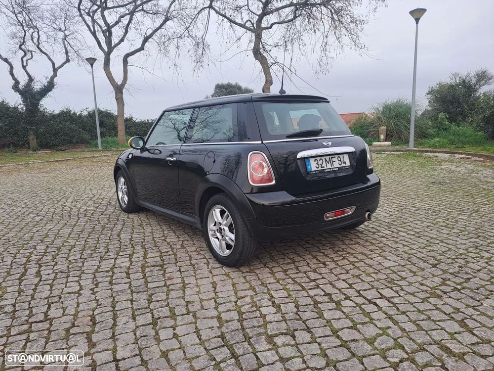 MINI 3 Portas One D - 3