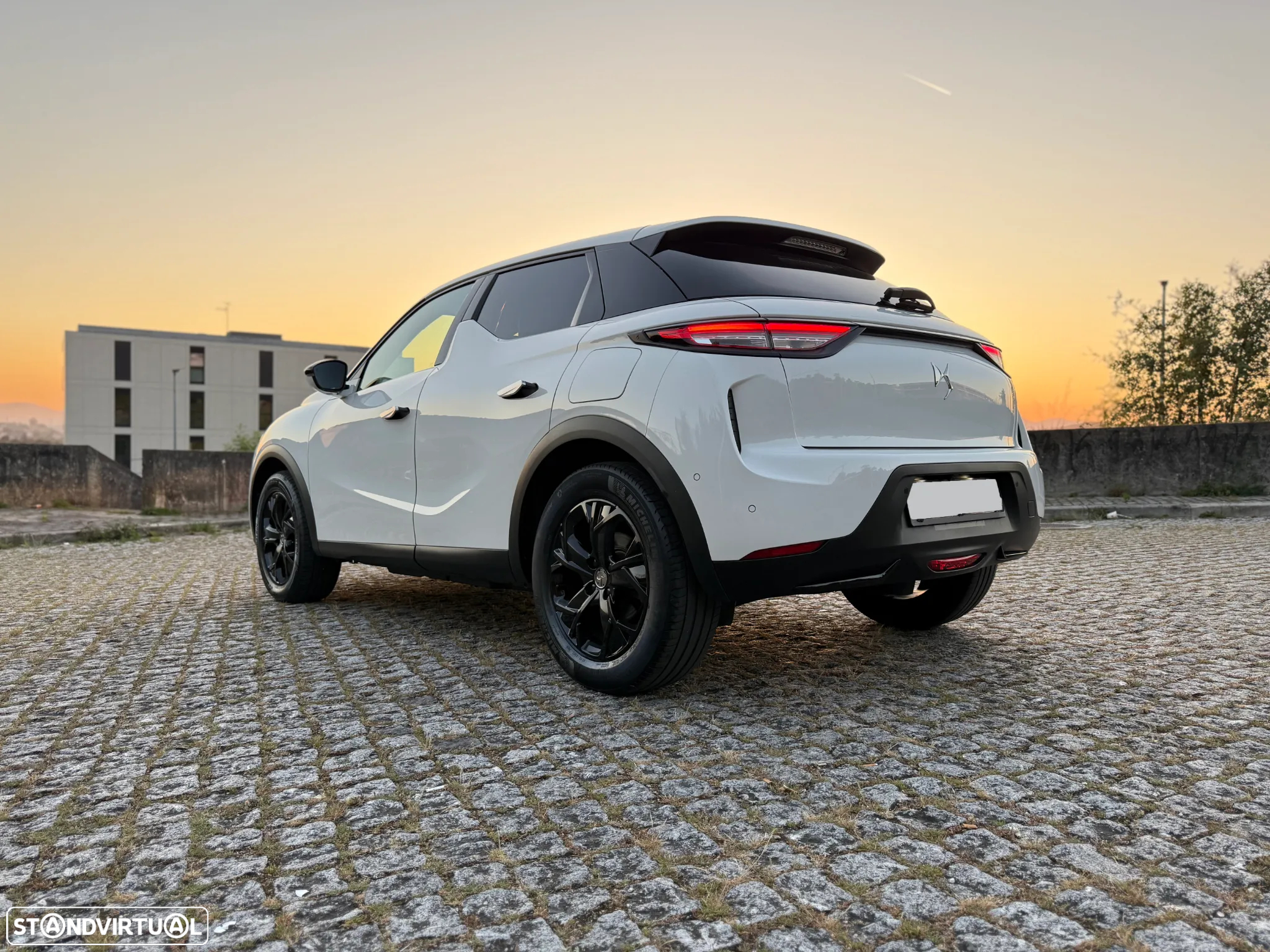 DS DS3 Crossback E-TENSE PERFORMANCE LINE - 17