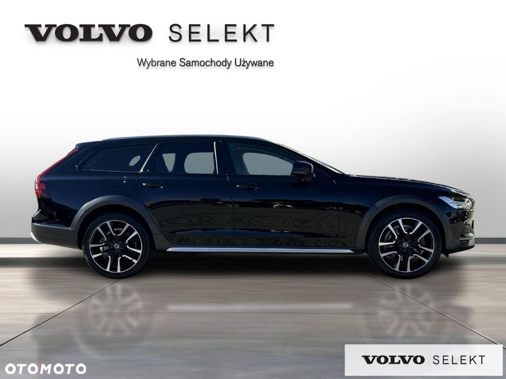 Volvo V90 Cross Country - 7