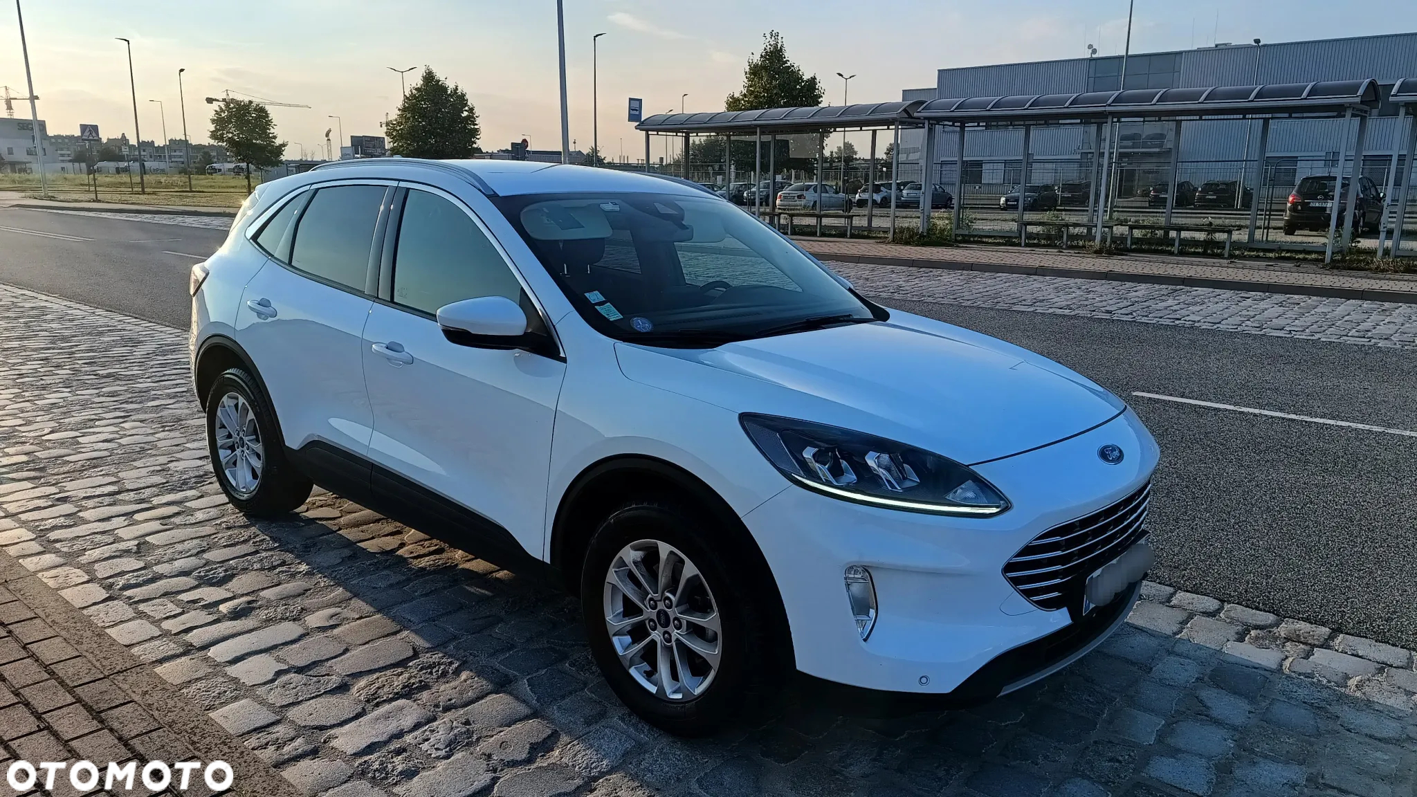 Ford Kuga 2.5 Duratec FHEV ST-LINE - 12