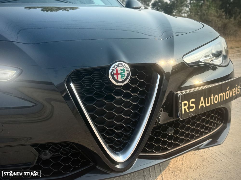 Alfa Romeo Giulia 2.2 D Super AT8 - 12