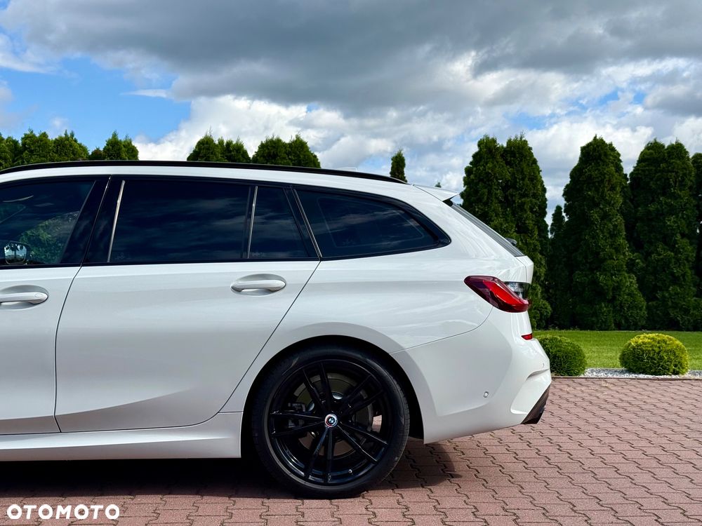 BMW Seria 3 330i M Sport sport - 12